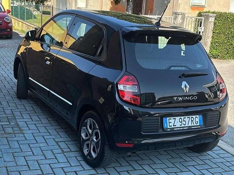 Nero Usata 2015 Renault Twingo SE Due volumi | 8000 € (Buon prezzo) - Immagine 1/4