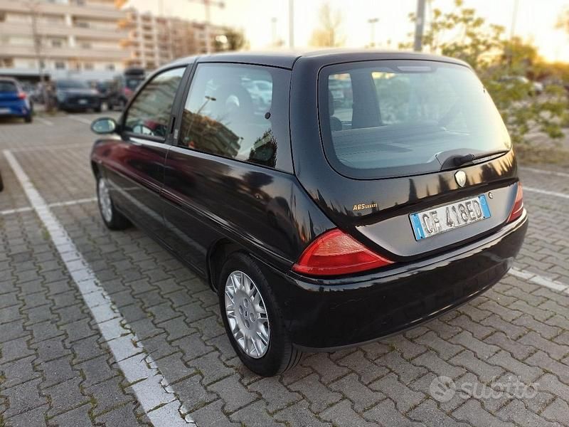 Usata Lancia Ypsilon 2003 Nero Utilitaria