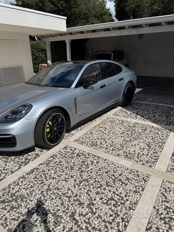 Grigio Usata 2022 Porsche Panamera Berlina | 70.000 € (Super prezzo) - Immagine 1/4