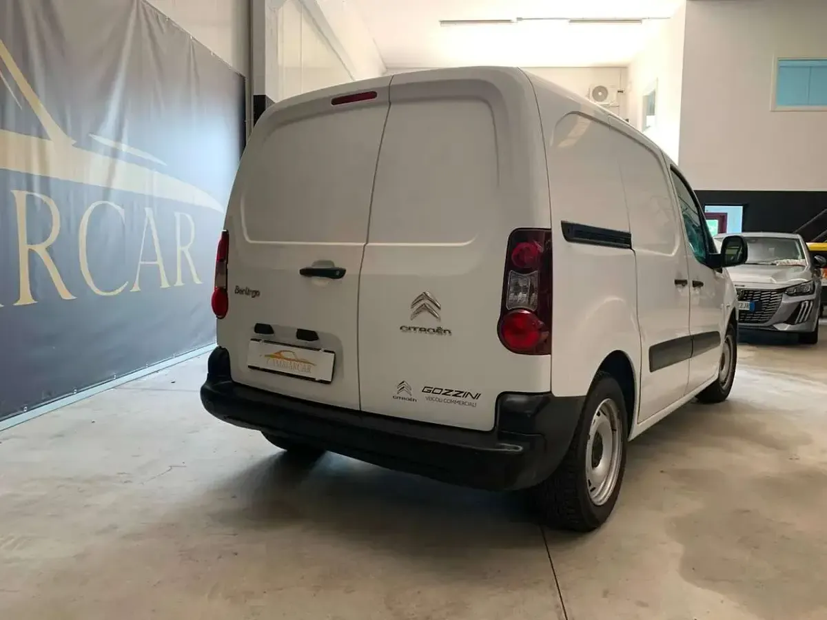 Usata Citroën Berlingo 99 CV (72 kW) 2018 Bianco Monovolume