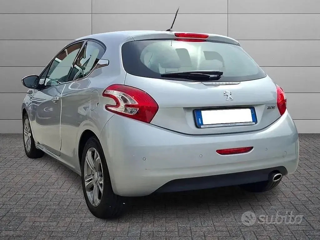 Usata Peugeot 208 Allure 82 CV (60 kW) 2012 Grigio Utilitaria