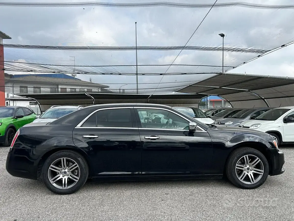 Usata Lancia Thema Platinum 239 CV (175 kW) 2013 Nero Berlina