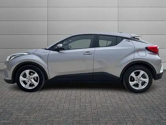 Usata Toyota C-HR Active 122 CV (89 kW) 2016 Grigio SUV