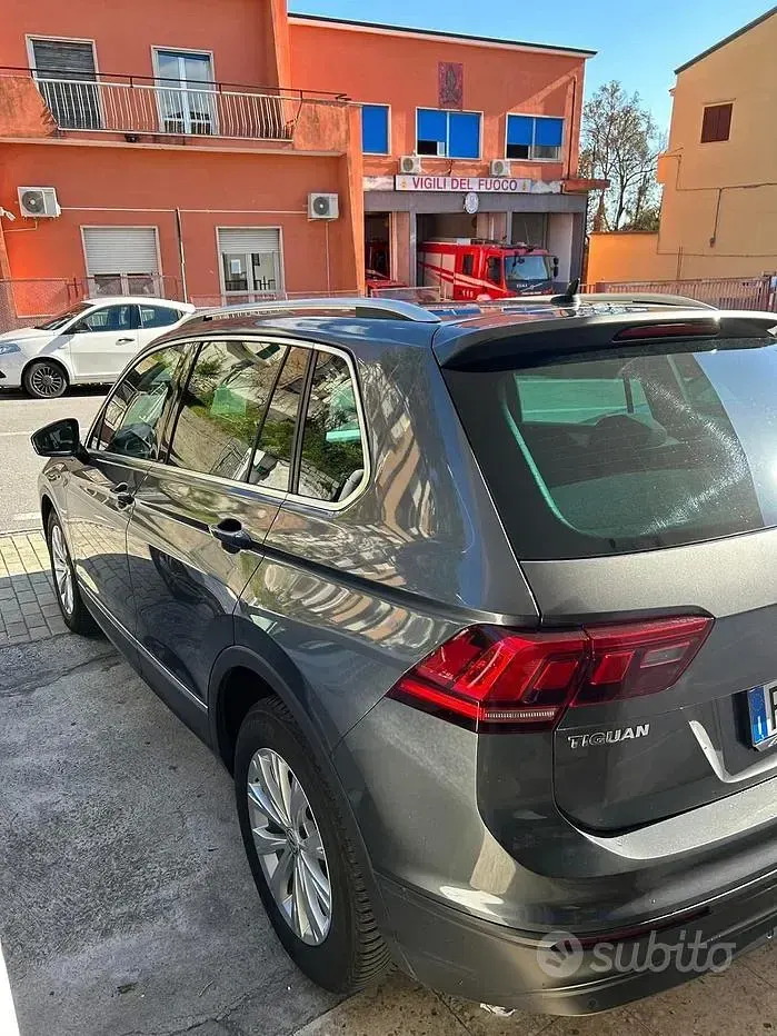 Usata VW Tiguan Business 116 CV (85 kW) 2018 Grigio SUV