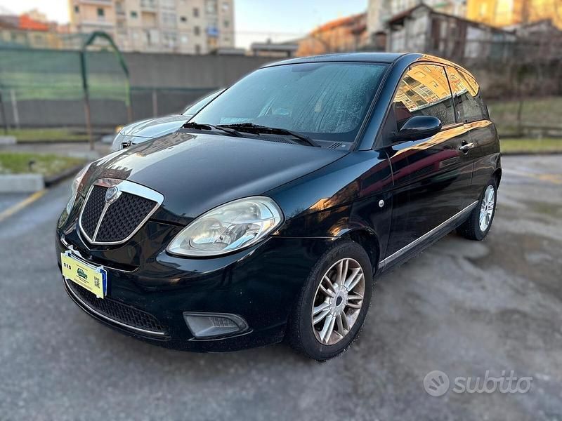 Nero Usata 2008 Lancia Ypsilon Due volumi | 2990 € (Buon prezzo) - Immagine 1/4