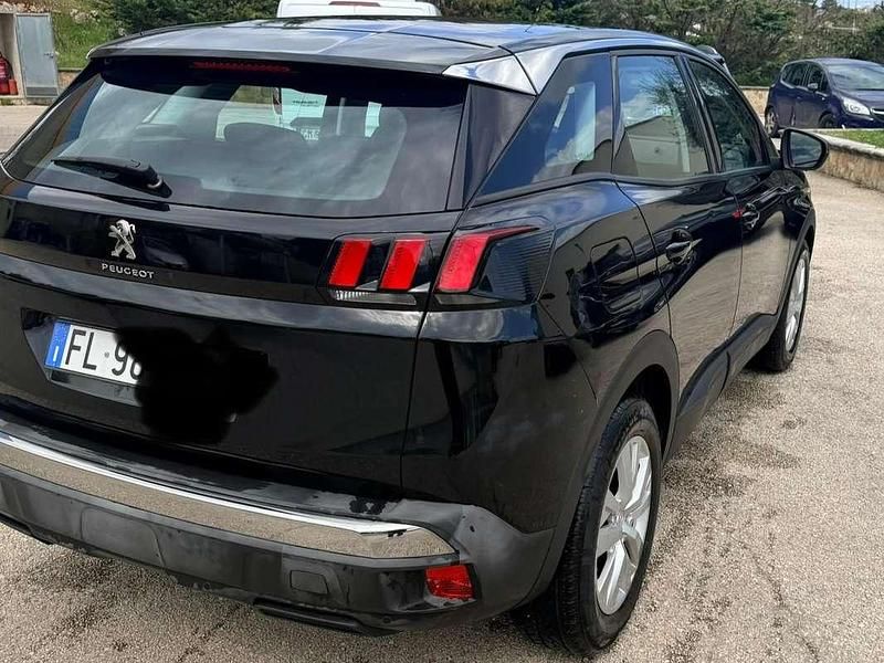 Usata Peugeot 3008 Business-Line 120 CV (88 kW) 2017 Nero SUV