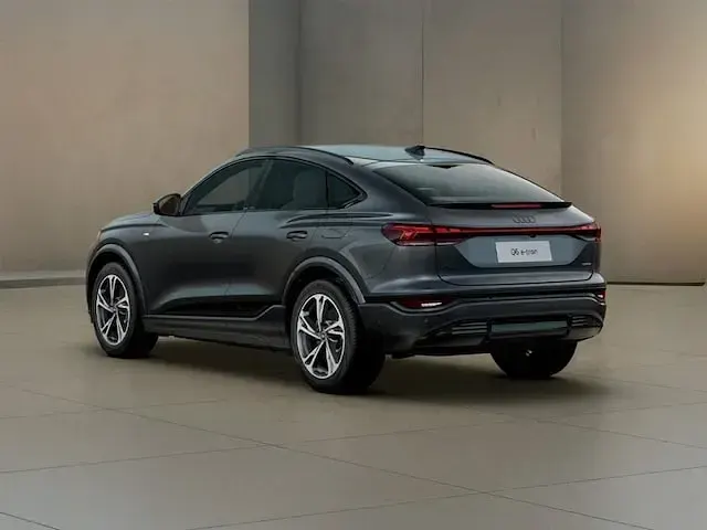 Nuova Audi Q6 Sportback e-tron S-Line 284 kW (387 CV) 2025 Nero mythos metallizzato SUV