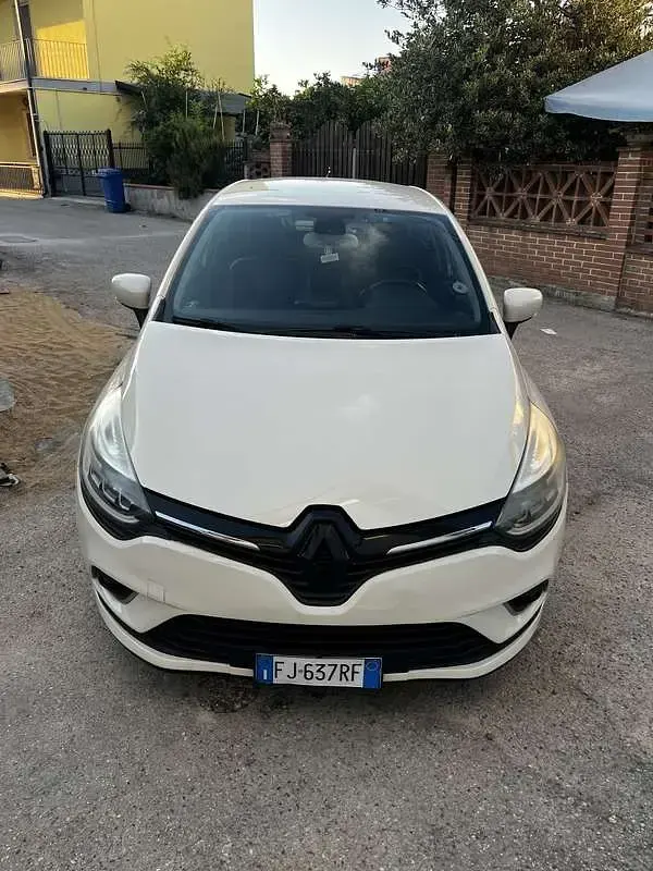 Usata Renault Clio IV Intens 110 CV (80 kW) 2017 Berlina