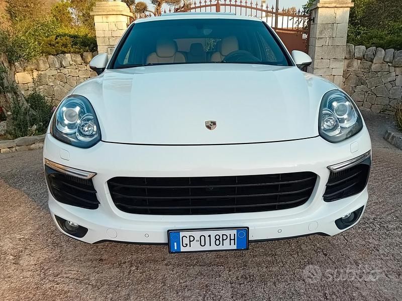 Usata Porsche Cayenne 250 CV (183 kW) 2015 Bianco SUV