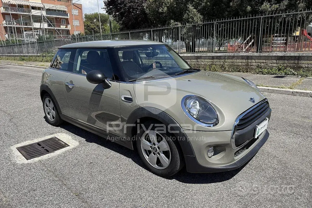 Usata Mini ONE 102 CV (75 kW) 2019 Marrone Utilitaria