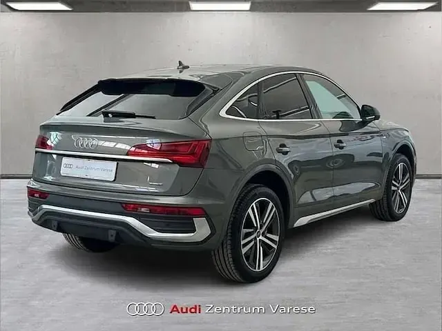 Nuova Audi Q5 Sportback S-line plus 204 CV (150 kW) 2025 Grigio chronos metallizzato SUV