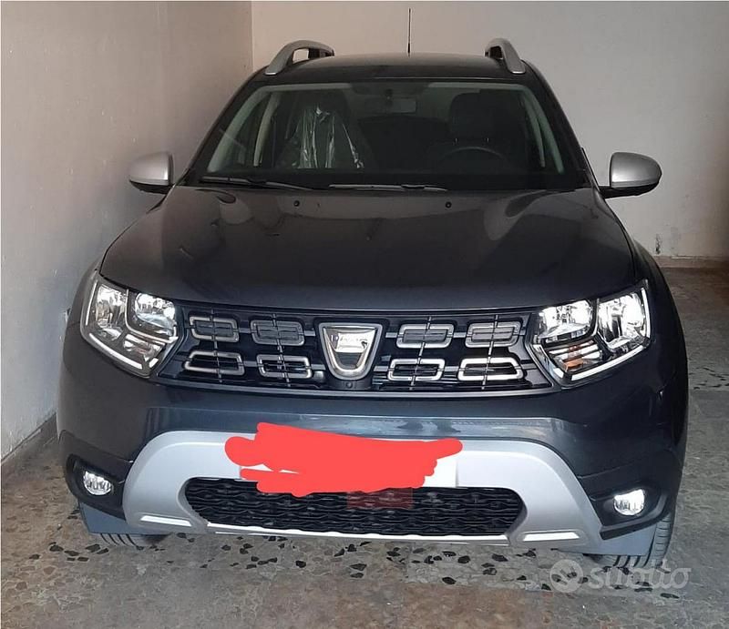 Grigio Usata 2021 Dacia Duster SUV | 13.000 € (Buon prezzo) - Immagine 1/3