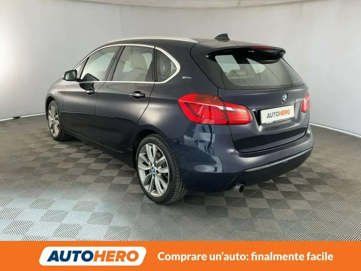 Usata BMW 225 Active Tourer Luxury Line 136 CV (100 kW) 2017 Blu/azzurro Monovolume