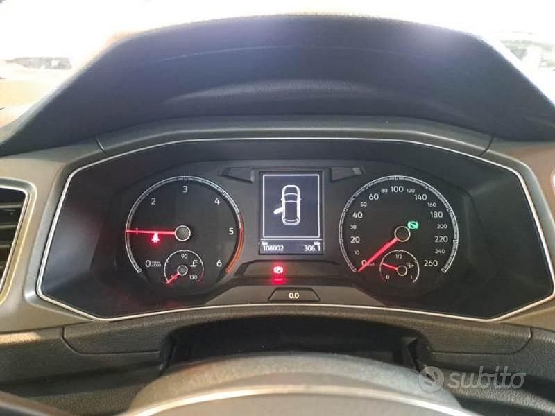 Usata VW T-Roc Business 150 CV (110 kW) 2021 Grigio SUV