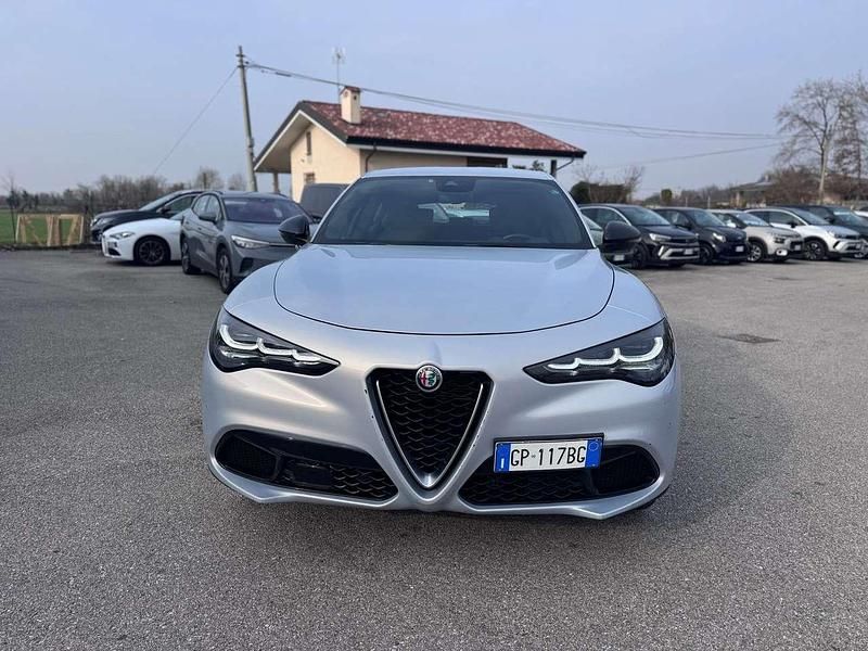 Usata Alfa Romeo Stelvio Super 210 CV (154 kW) 2023 Argento SUV