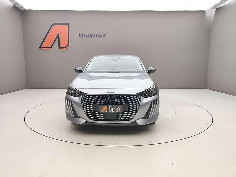 Usata Peugeot 208 Allure 101 CV (74 kW) 2025 Grigio artense Utilitaria