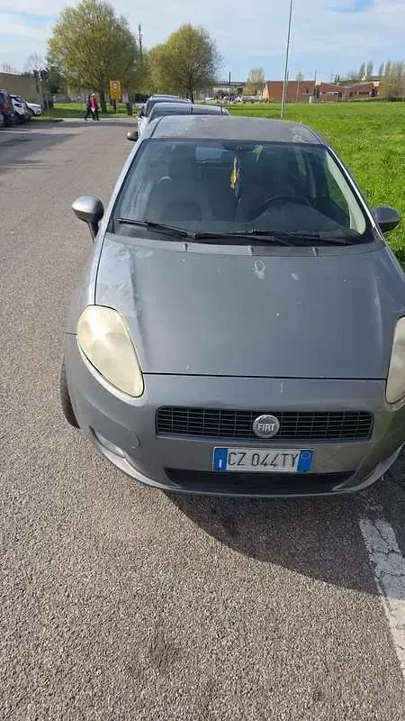 Usata Fiat Punto Dynamic 60 CV (44 kW) 2006 Utilitaria