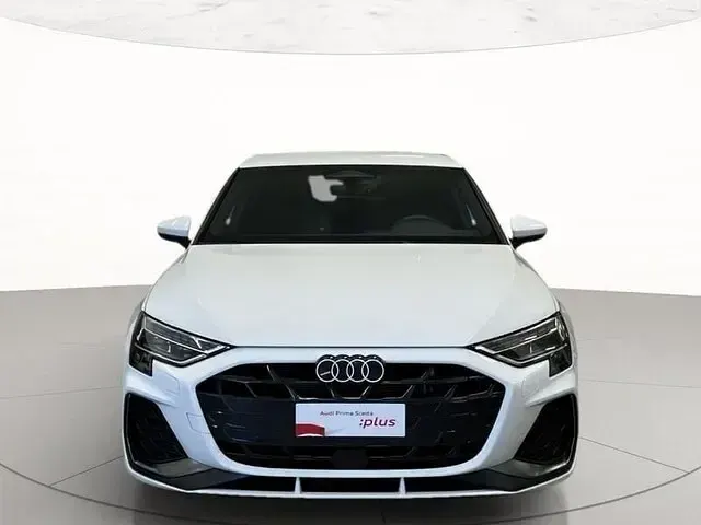 Usata Audi A3 S-Line 150 CV (110 kW) 2025 2y bianco ghiacciaio metallizzato Berlina