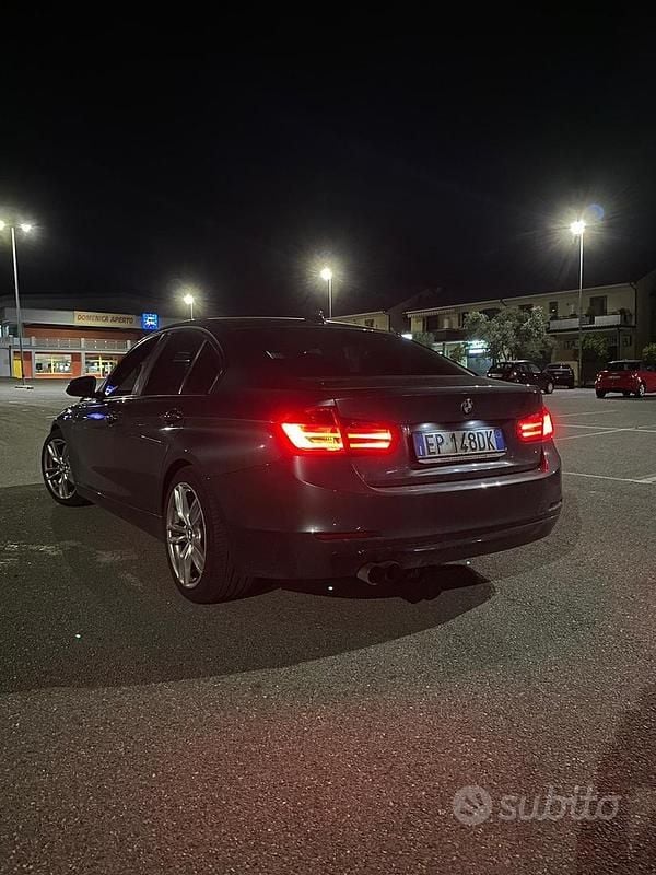 Usata BMW 320 Comfort Edition 184 CV (135 kW) 2013 Grigio Berlina