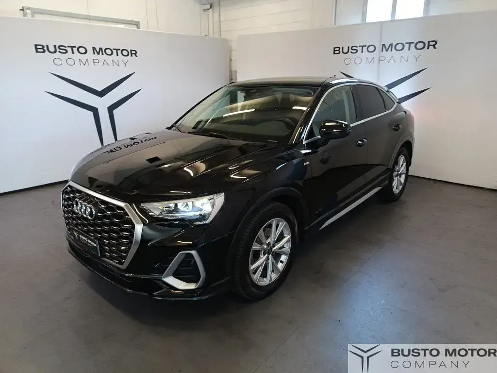 Usata Audi Q3 Sportback S-Line 150 CV (110 kW) 2023 Nero / metallizzato SUV