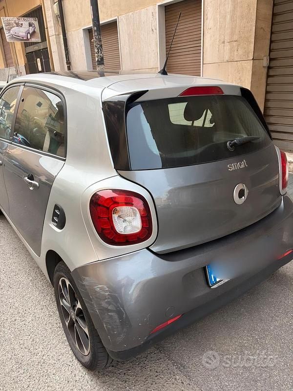 Begagnad Smart ForFour 2015 Grå Halvkombi