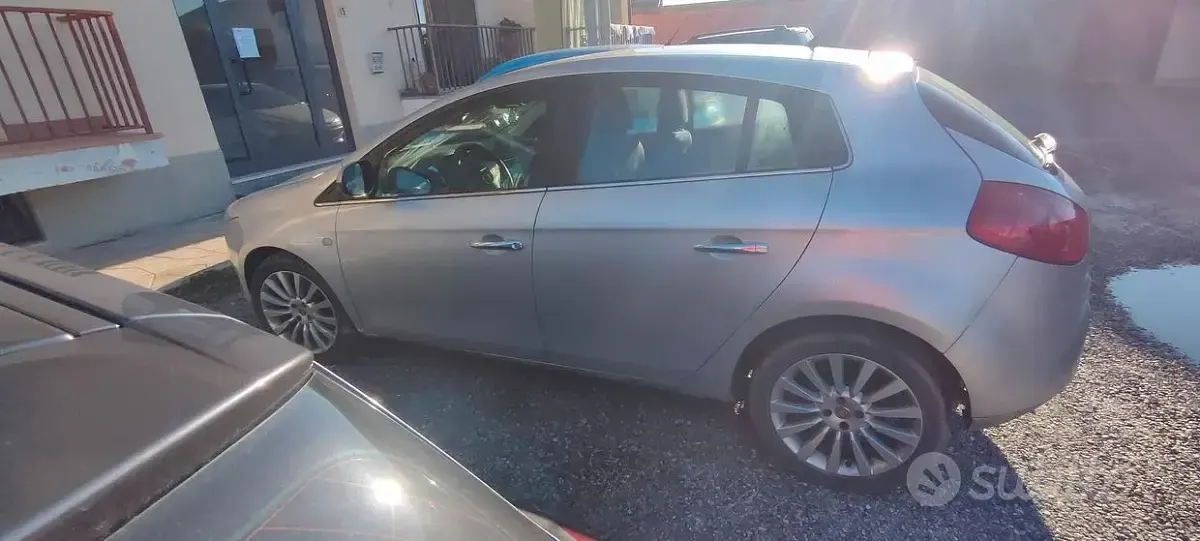 Usata Fiat Bravo 103 CV (75 kW) 2011 Grigio Utilitaria
