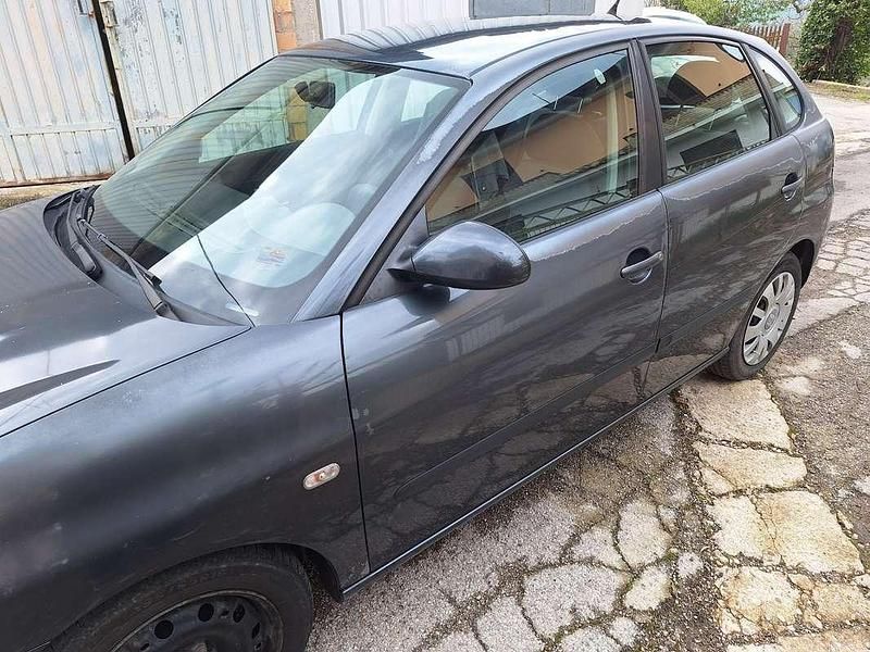 Usata Seat Ibiza Stella 75 CV (55 kW) 2003 Utilitaria