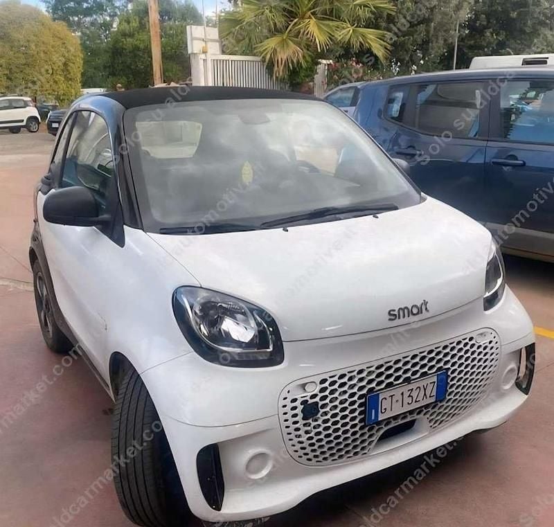 Bianco Usata 2024 Smart ForTwo Electric Drive Passion Due volumi | 13.450 € (Super prezzo) - Immagine 1/4