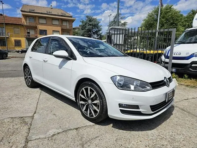 Usata VW Golf VII Highline 110 CV (80 kW) 2015 Bianco Berlina