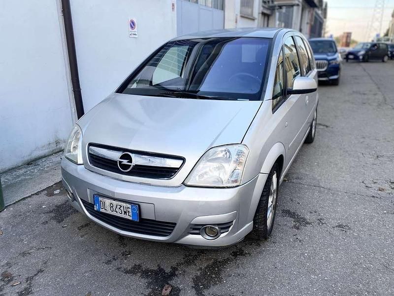 Usata 2008 Opel Meriva Monovolume | 1390 € (Buon prezzo) - Immagine 1/4