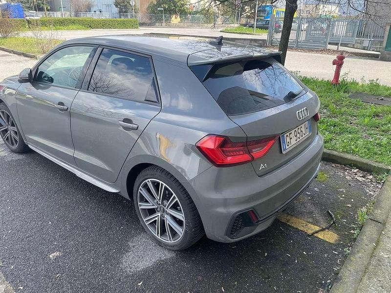 Usata Audi A1 Sportback S-Line 150 CV (110 kW) 2019 Grigio Utilitaria