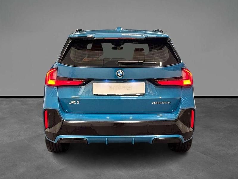 Usata BMW X1 211 CV (155 kW) 2025 Blue bay lagoon SUV