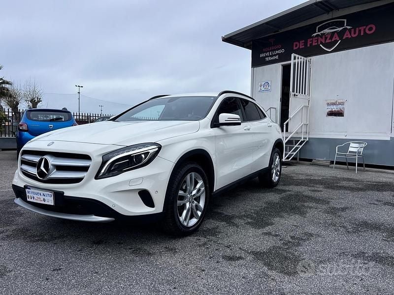 Usata Mercedes GLA200 Premium 136 CV (100 kW) 2017 Bianco SUV