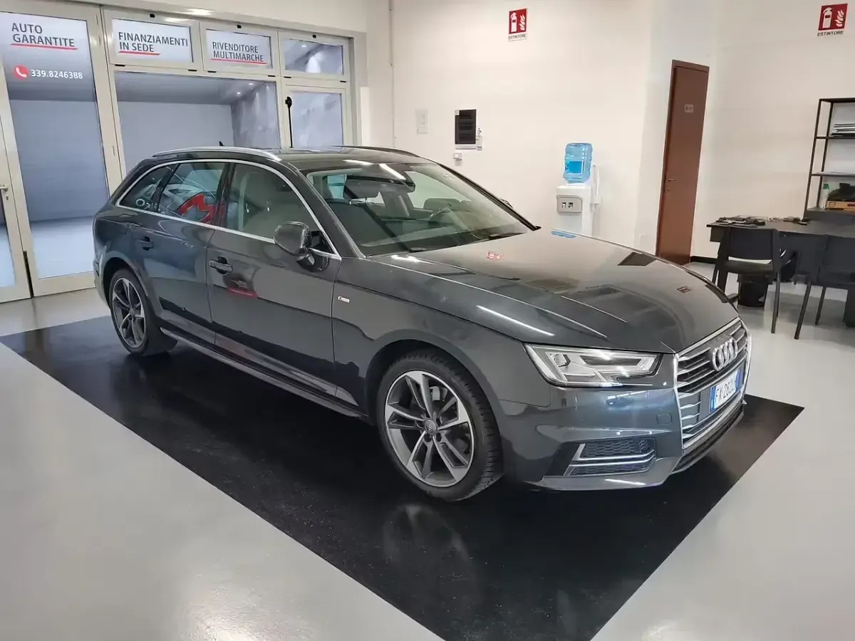 Usata Audi A4 S-Line 170 CV (125 kW) 2018 Grigio Station wagon
