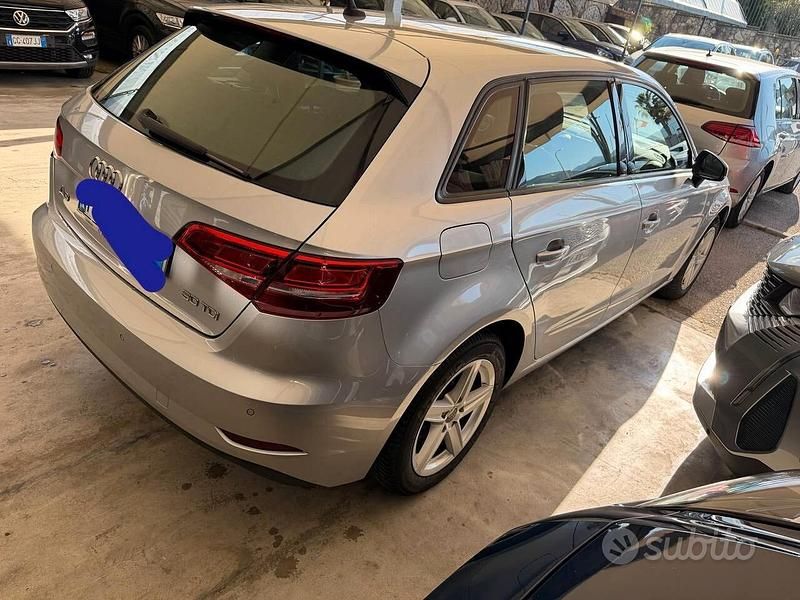 Usata Audi A3 Business 116 CV (85 kW) 2018 Grigio Berlina