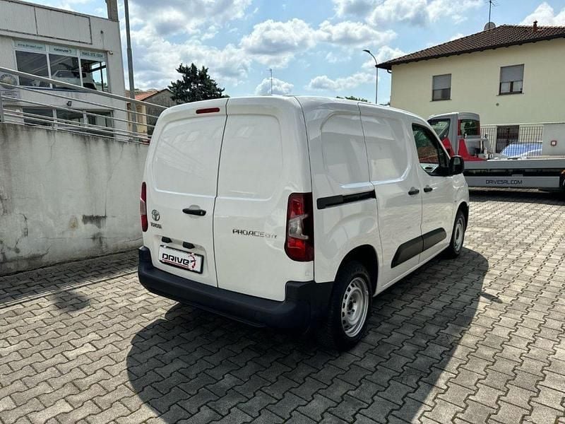 Usata Toyota Proace City City 101 CV (74 kW) 2020 Bianco Monovolume