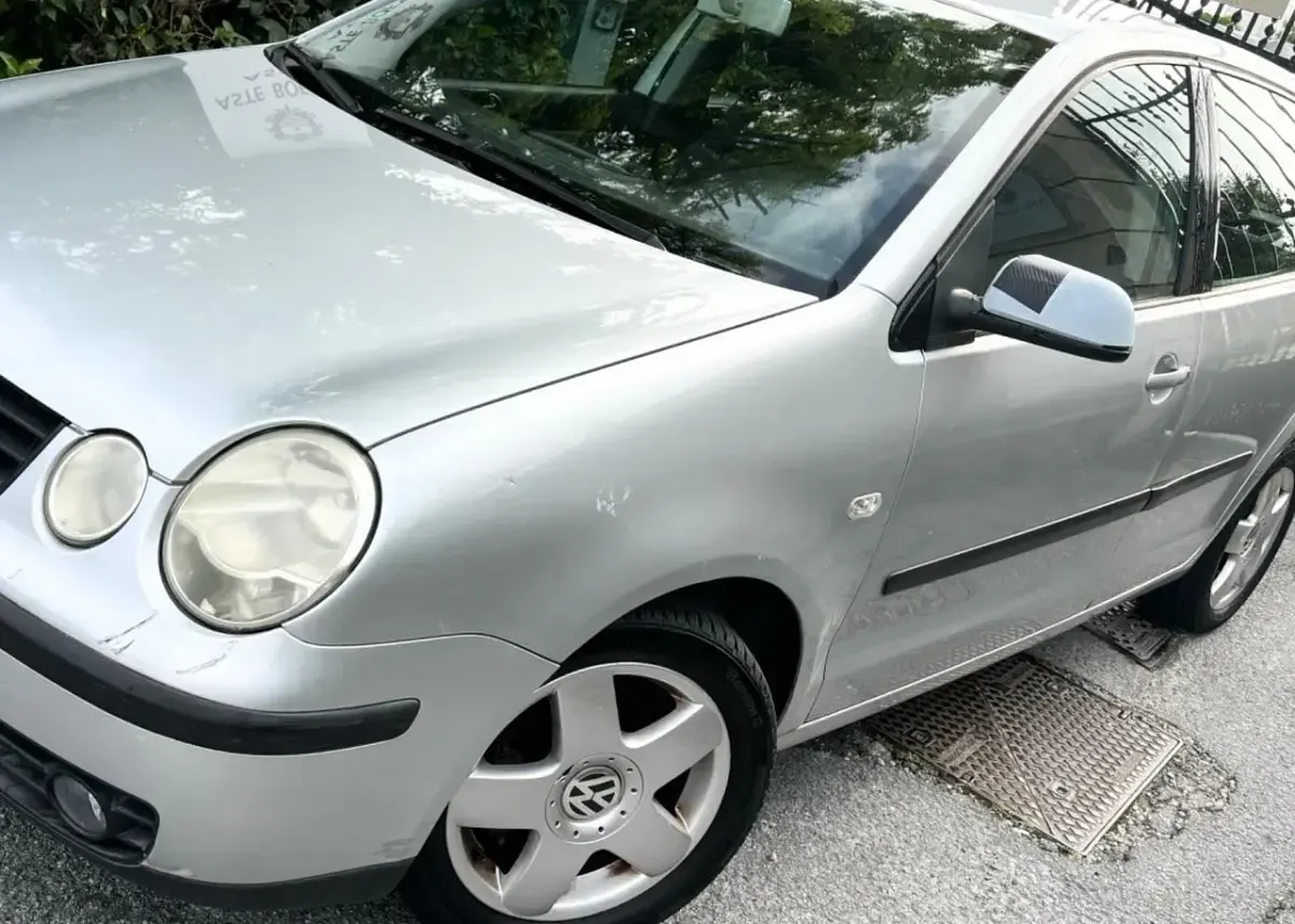 Usata VW Polo Comfortline 74 CV (54 kW) 2003 Grigio Berlina