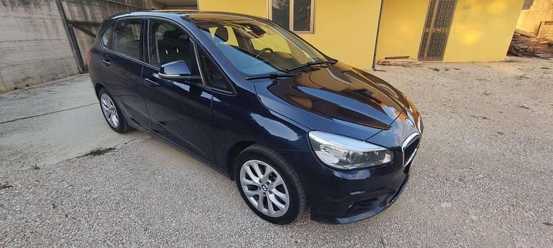 Usata BMW 218 Advantage 150 CV (110 kW) 2016 Blu/azzurro Station wagon