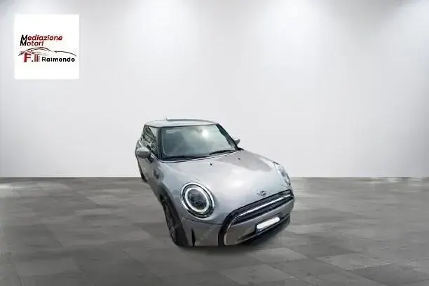 Usata Mini Cooper 136 CV (100 kW) 2023 Argento Utilitaria