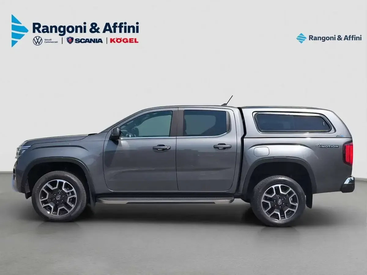 Usata VW Amarok Style 241 CV (177 kW) 2025 Grigio Pick-up