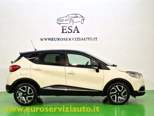 Usata Renault Captur Zen 90 CV (66 kW) 2016 Beige SUV