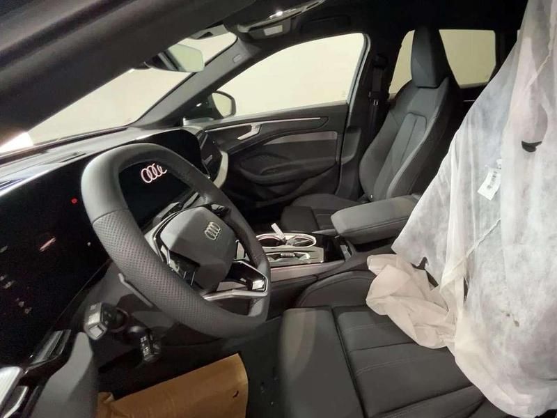 Nuova Audi A6 S-Line 204 CV (150 kW) 2025 Black mythos Station wagon