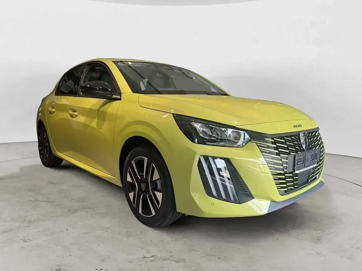 Usata Peugeot 208 Allure 145 CV (106 kW) 2026 Utilitaria
