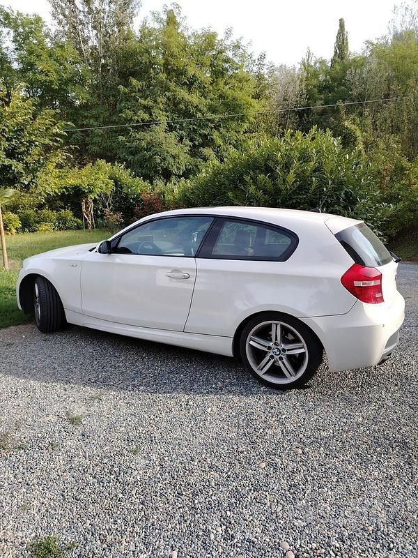 Usata BMW 120 177 CV (130 kW) 2009 Bianco Utilitaria