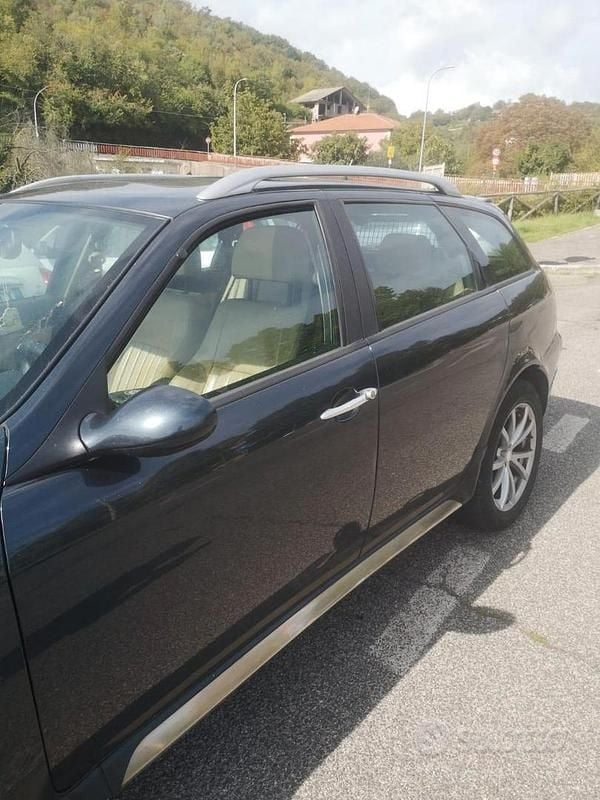 Usata Alfa Romeo 156 150 CV (110 kW) 2005 Nero Berlina