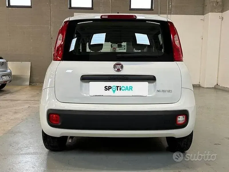 Usata Fiat Panda S 70 CV (51 kW) 2022 Bianco Utilitaria