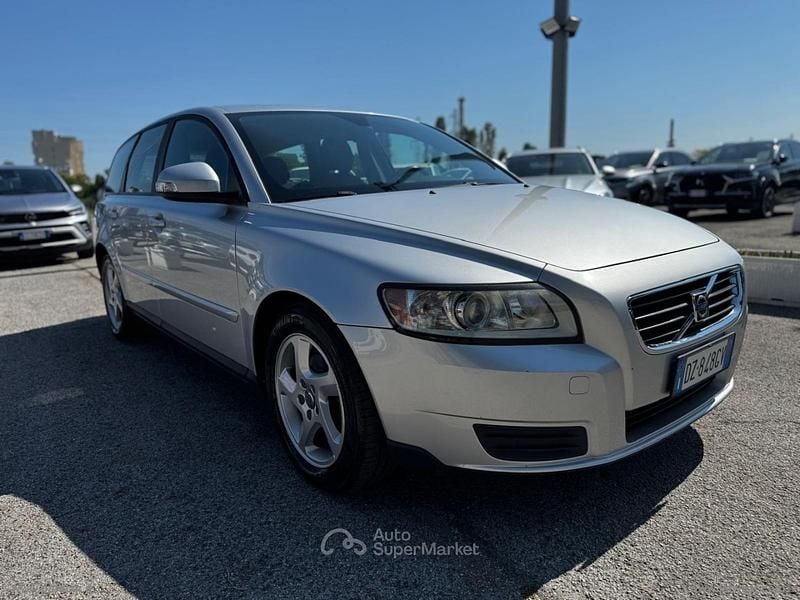 Usata Volvo V50 R-Design 109 CV (80 kW) 2010 Argento Station wagon