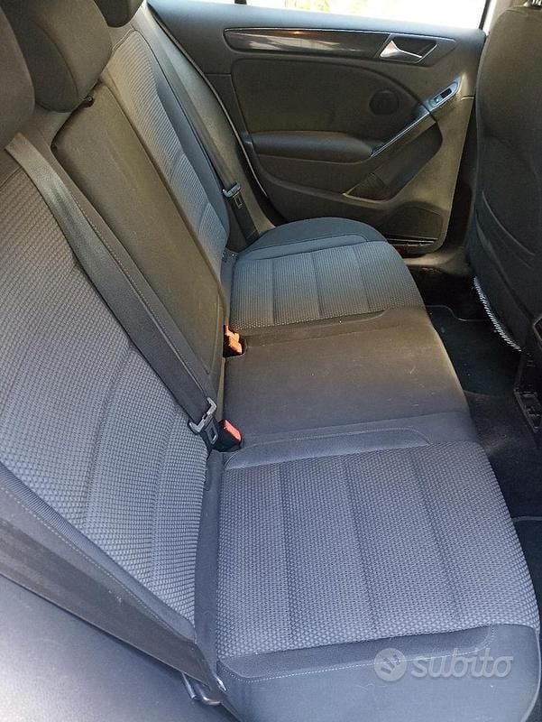 Usata VW Golf VI Comfortline 105 CV (77 kW) 2010 Bianco Utilitaria