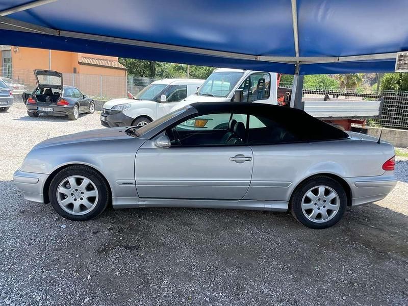 Usata Mercedes CLK200 192 CV (141 kW) 2001 Other Cabrio