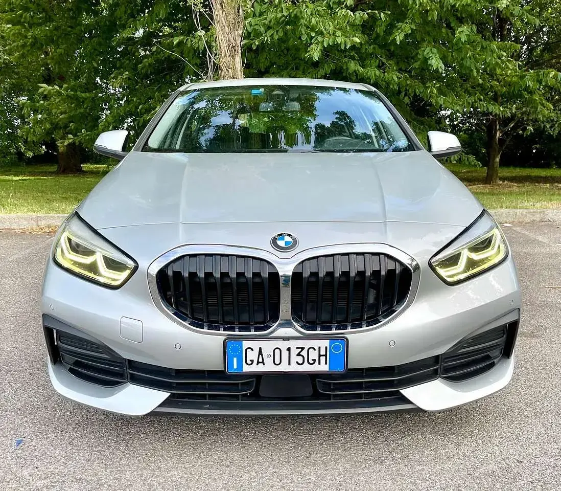 Usata BMW 116 Advantage 116 CV (85 kW) 2020 Argento Utilitaria